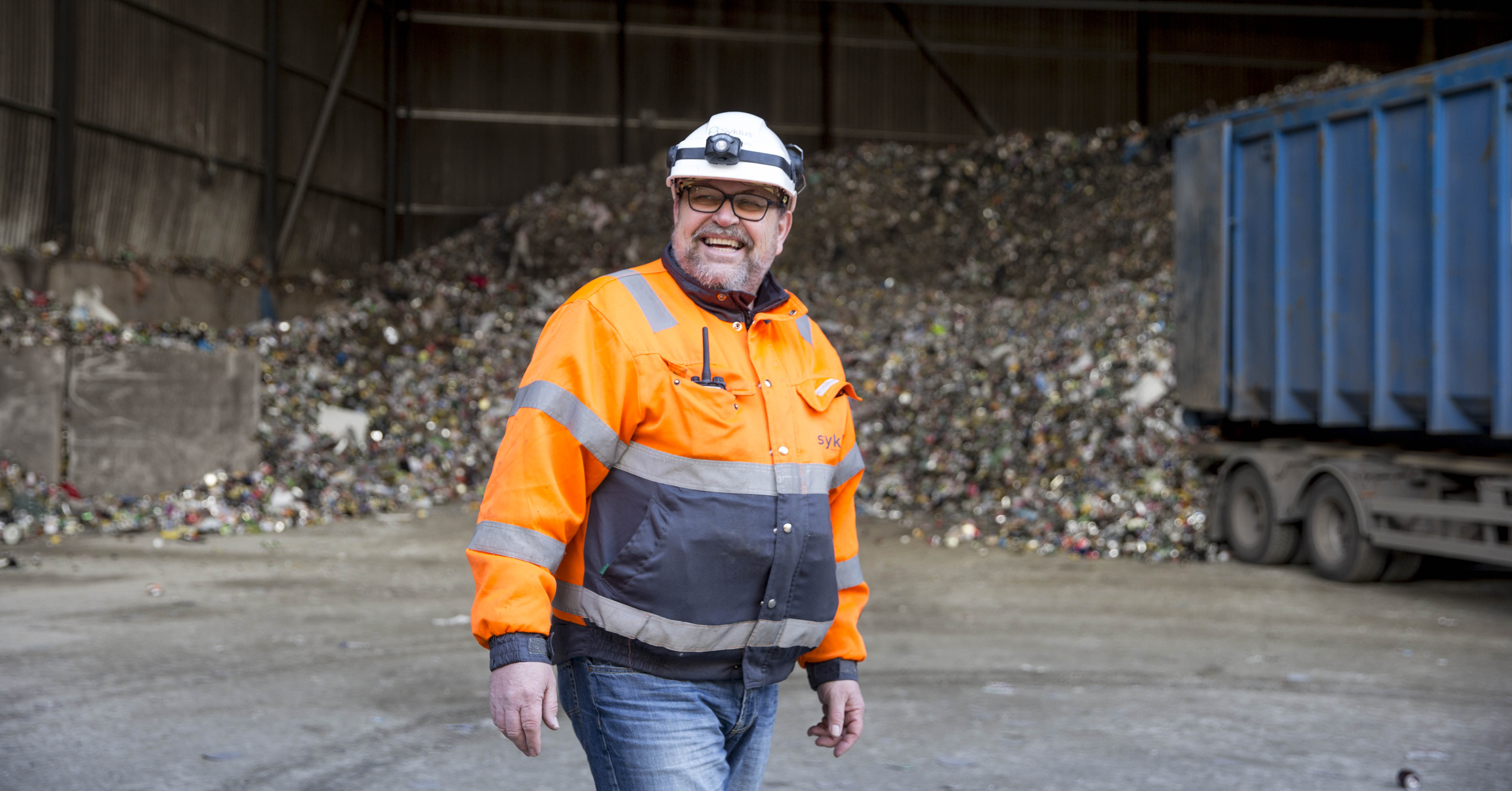 Så små mengder porselen og keramikk kan ødelegge for ett tonn glass. Dette må vi sammen gjøre for at det kan bli til nytt glass.